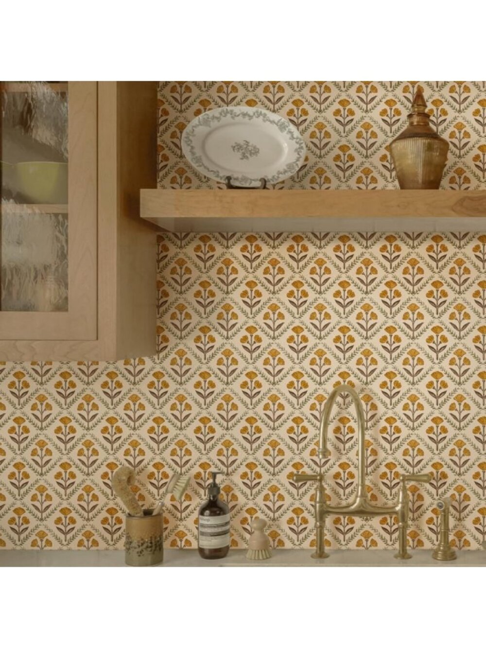 Floral Peel and Stick Wallpaper - Vintage Cottage Design, Renter-Friendly